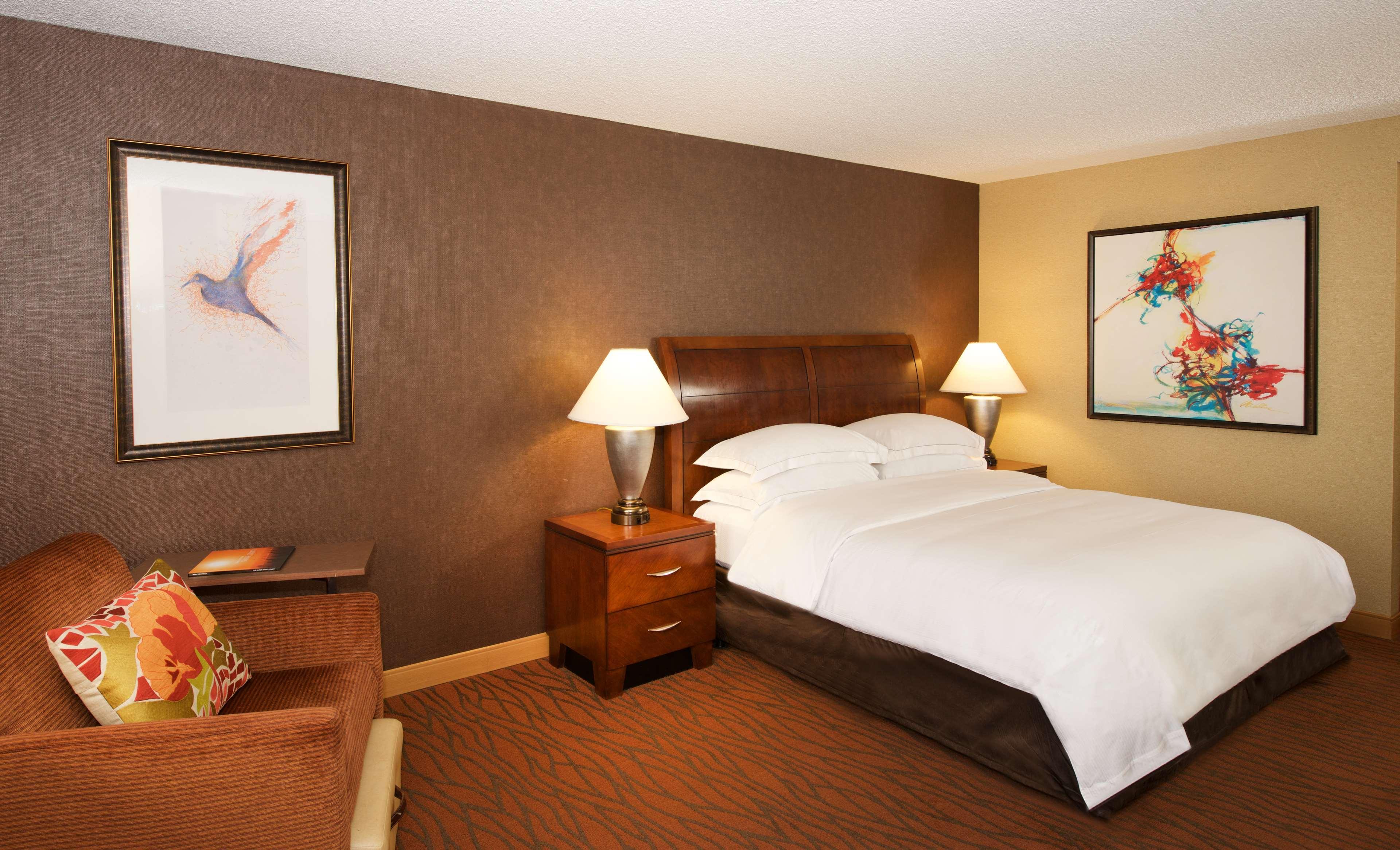 Hilton Orange County/Costa Mesa Hotel Екстериор снимка