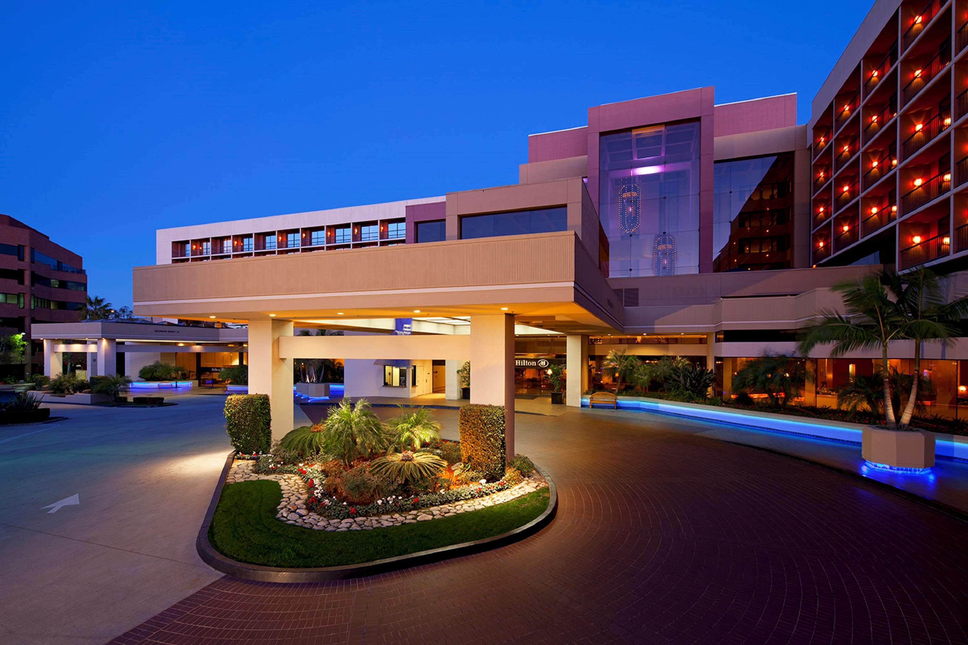 Hilton Orange County/Costa Mesa Hotel Екстериор снимка
