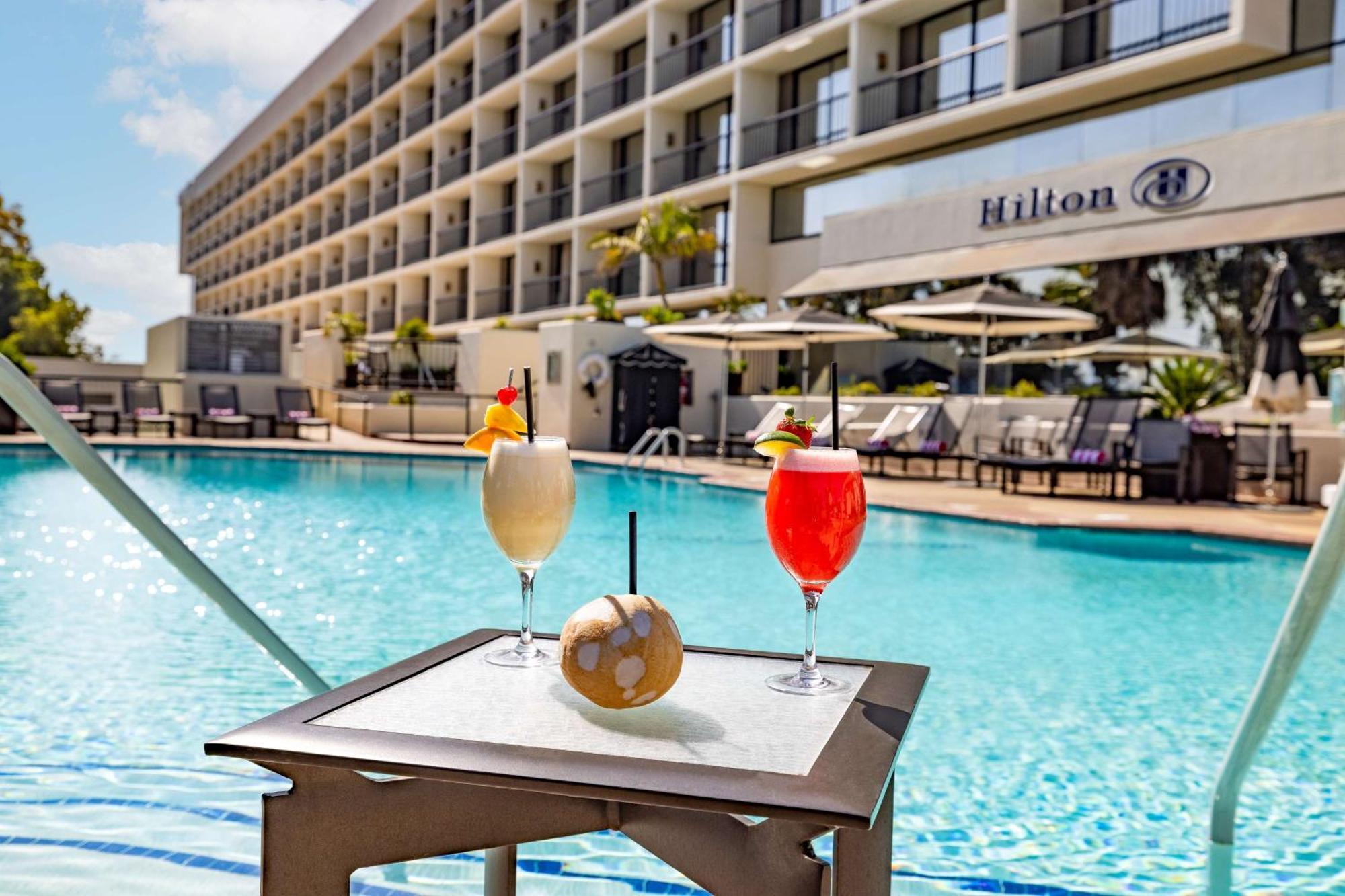 Hilton Orange County/Costa Mesa Hotel Екстериор снимка
