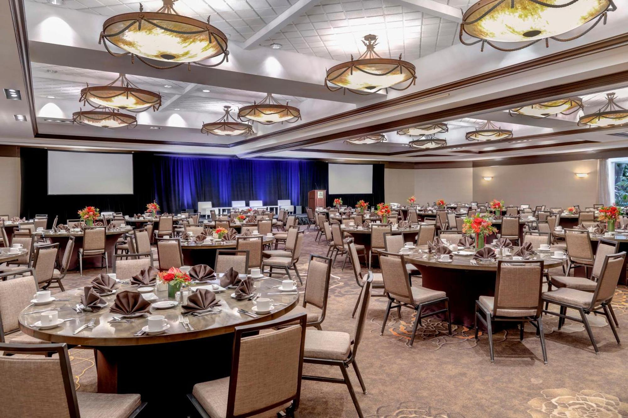 Hilton Orange County/Costa Mesa Hotel Екстериор снимка