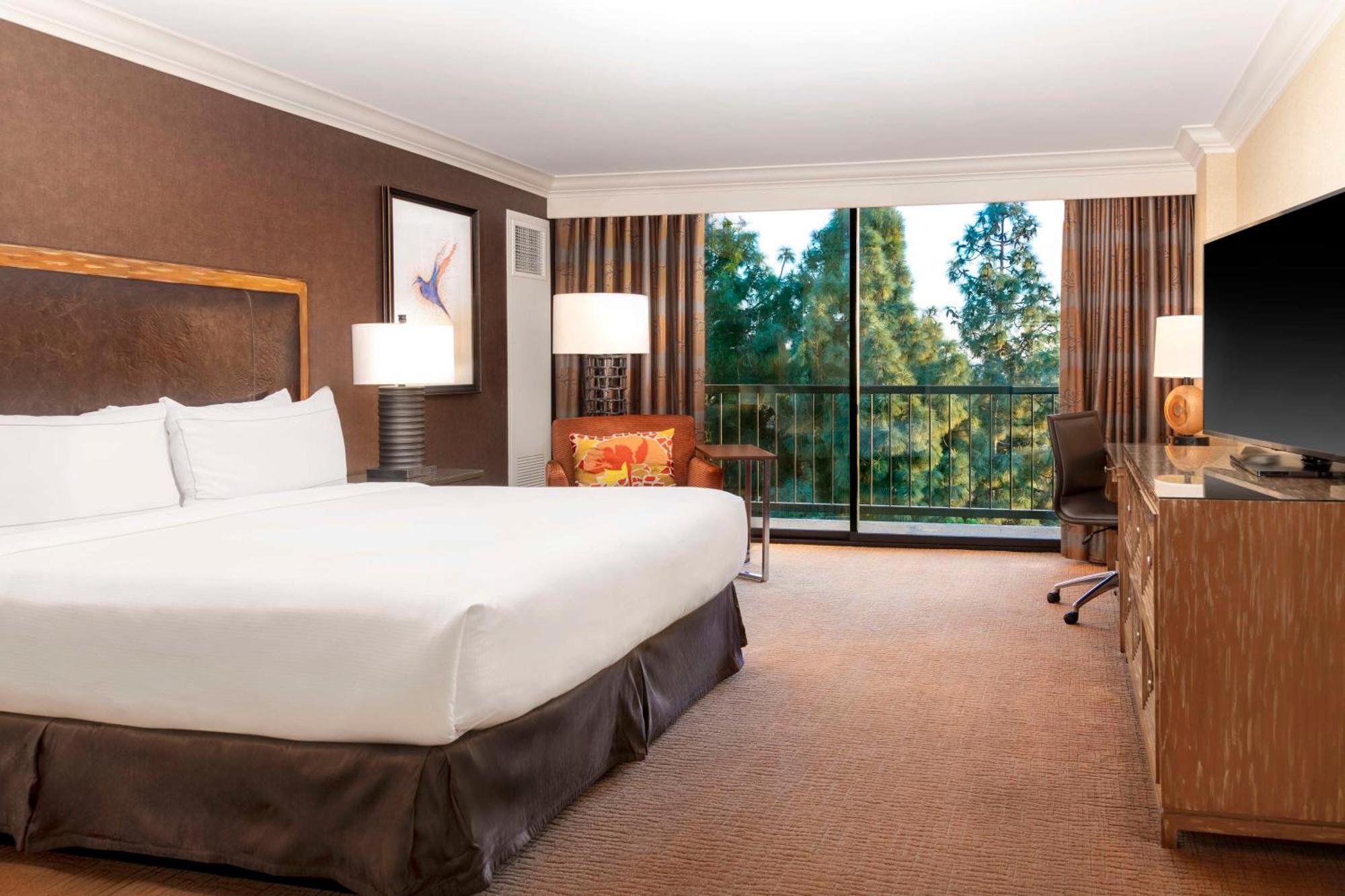 Hilton Orange County/Costa Mesa Hotel Екстериор снимка