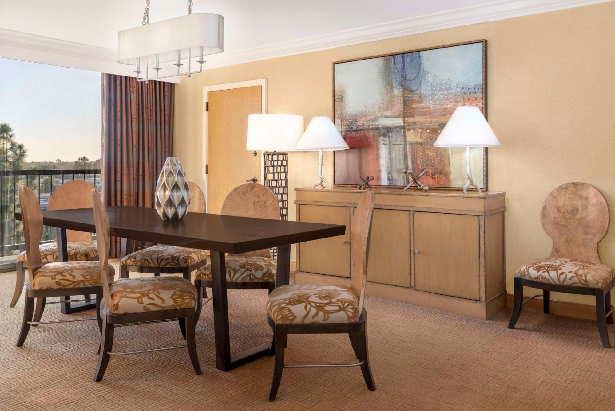 Hilton Orange County/Costa Mesa Hotel Екстериор снимка