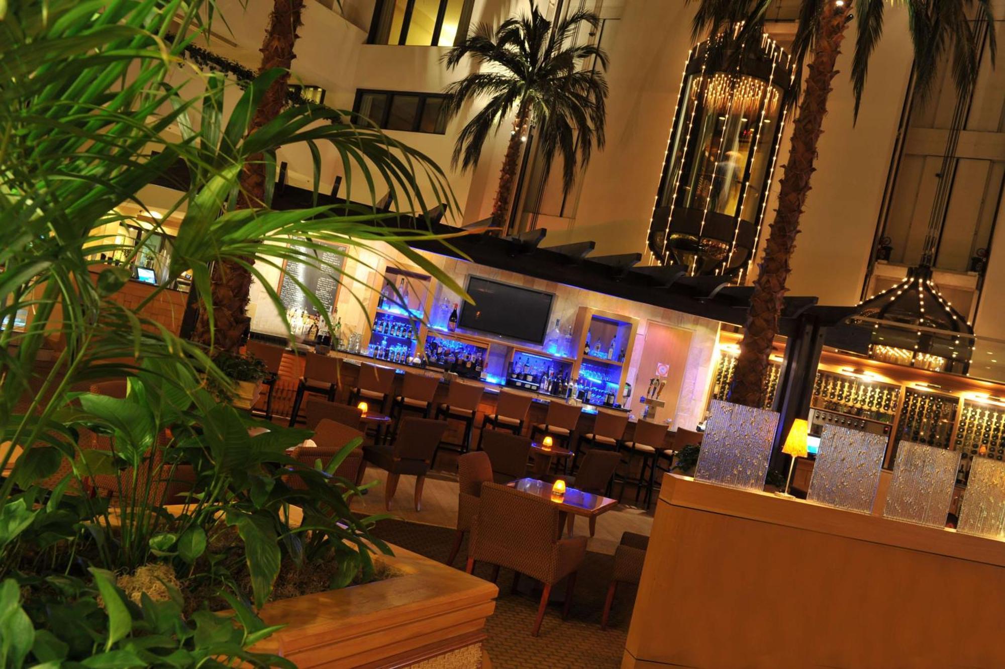 Hilton Orange County/Costa Mesa Hotel Екстериор снимка