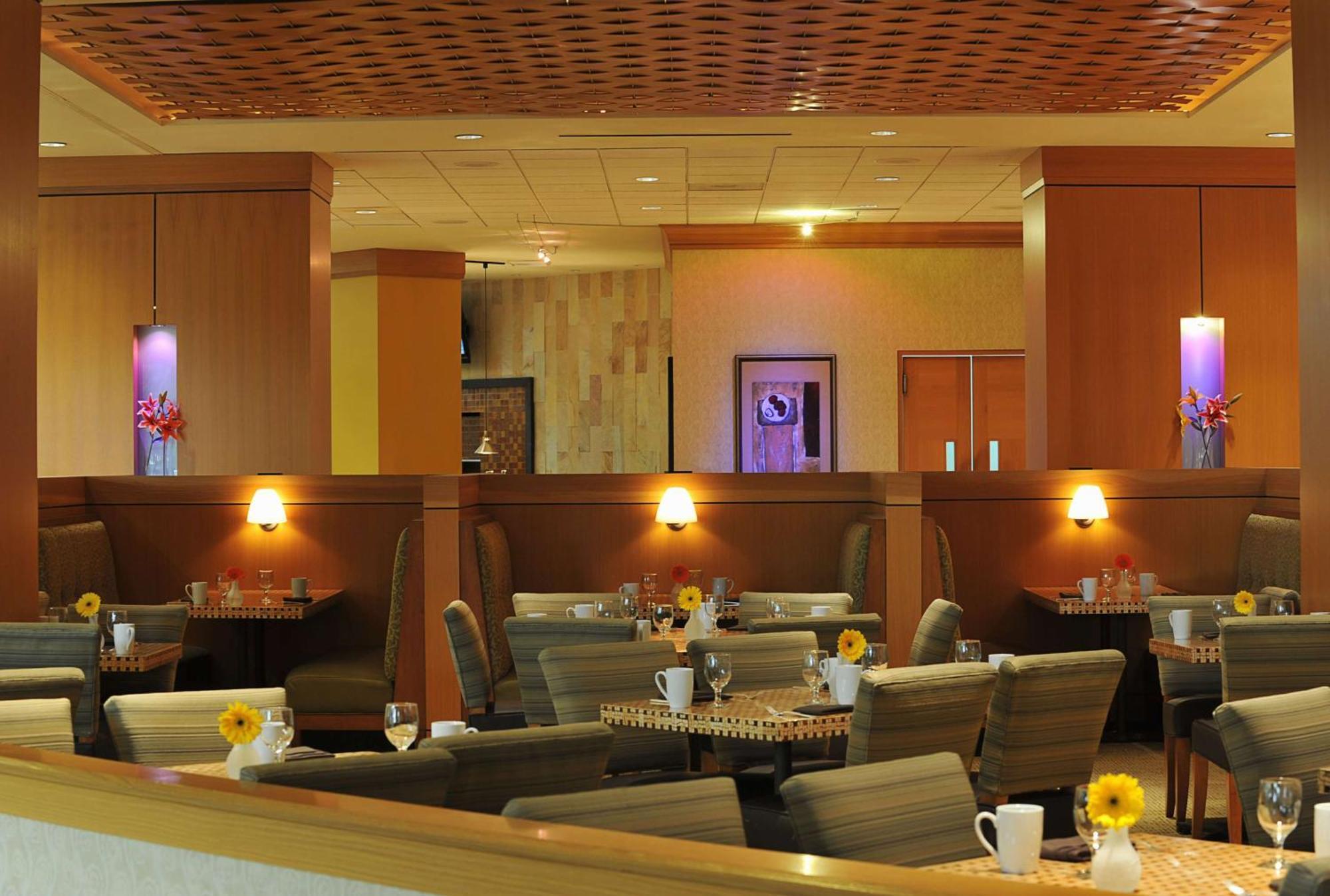 Hilton Orange County/Costa Mesa Hotel Екстериор снимка